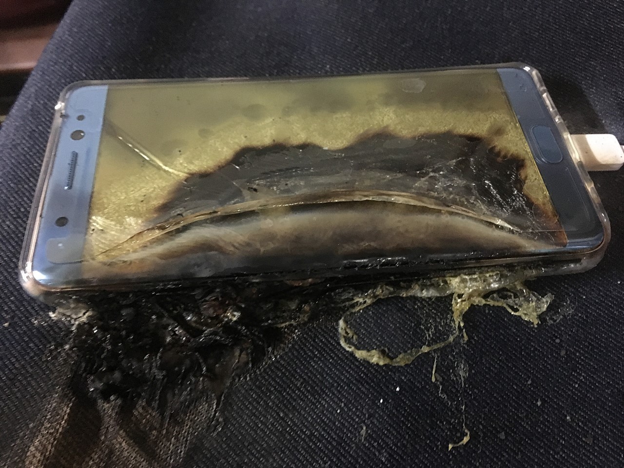 Samsung Galaxy Note 7 Battery Explodes